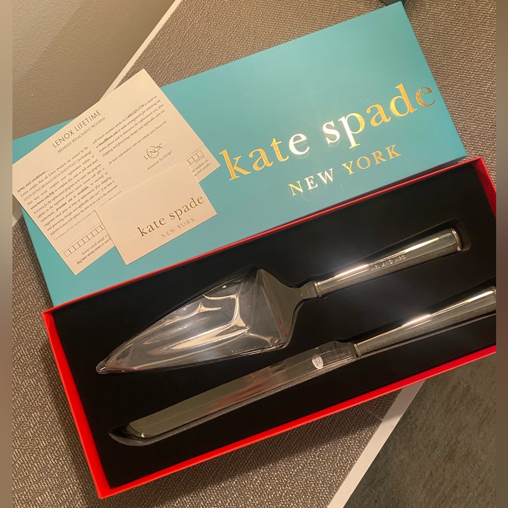 Kate Spade by Lenox Mr. & Mrs. Cake Cutting Set